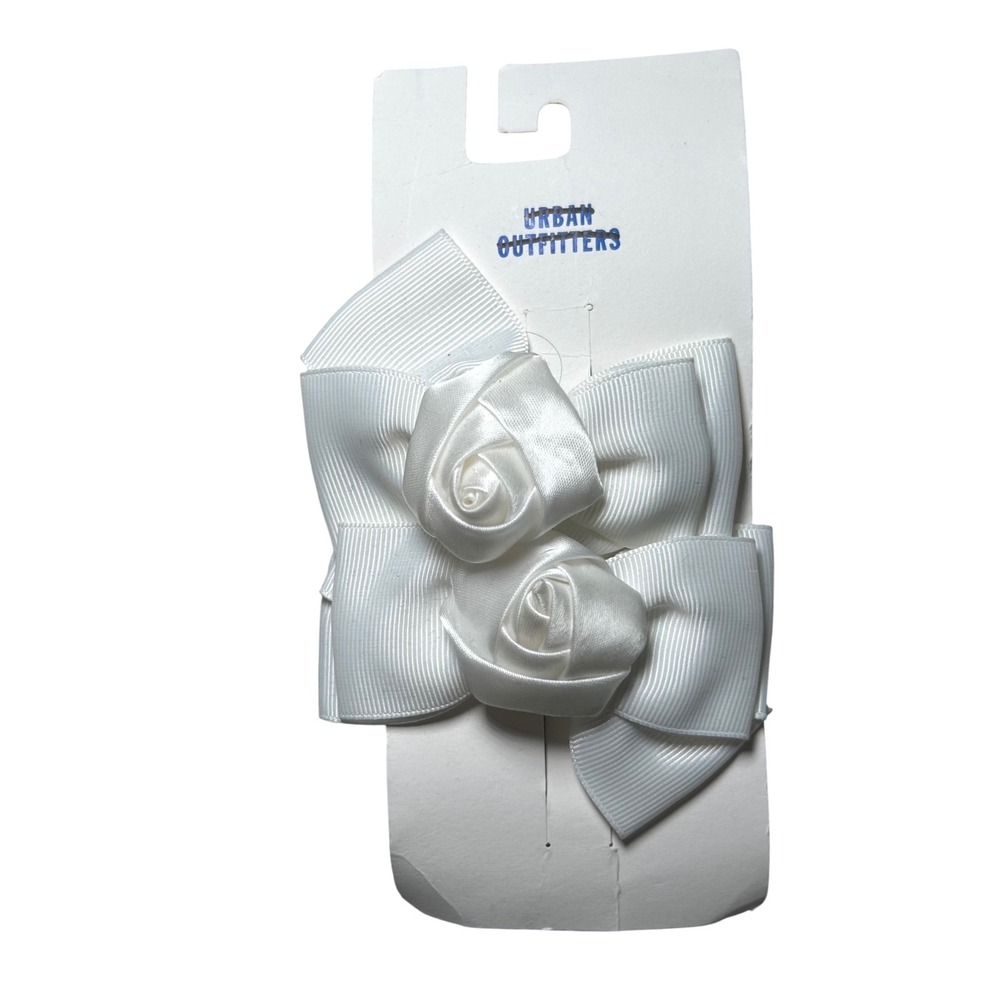 Urban Outfitters White Bow Hair Clip Barrettes Rose‎ Ribbon Accessory coquette